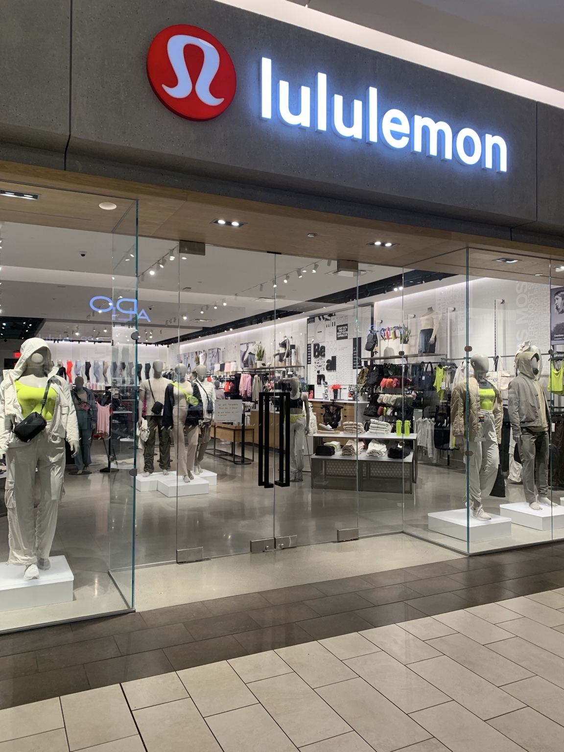 lululemon storefront and commercial project photo