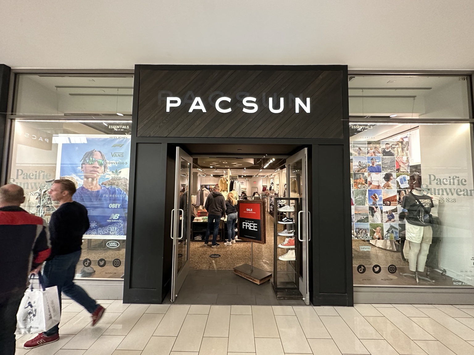 PacSun storefront and commercial project photo