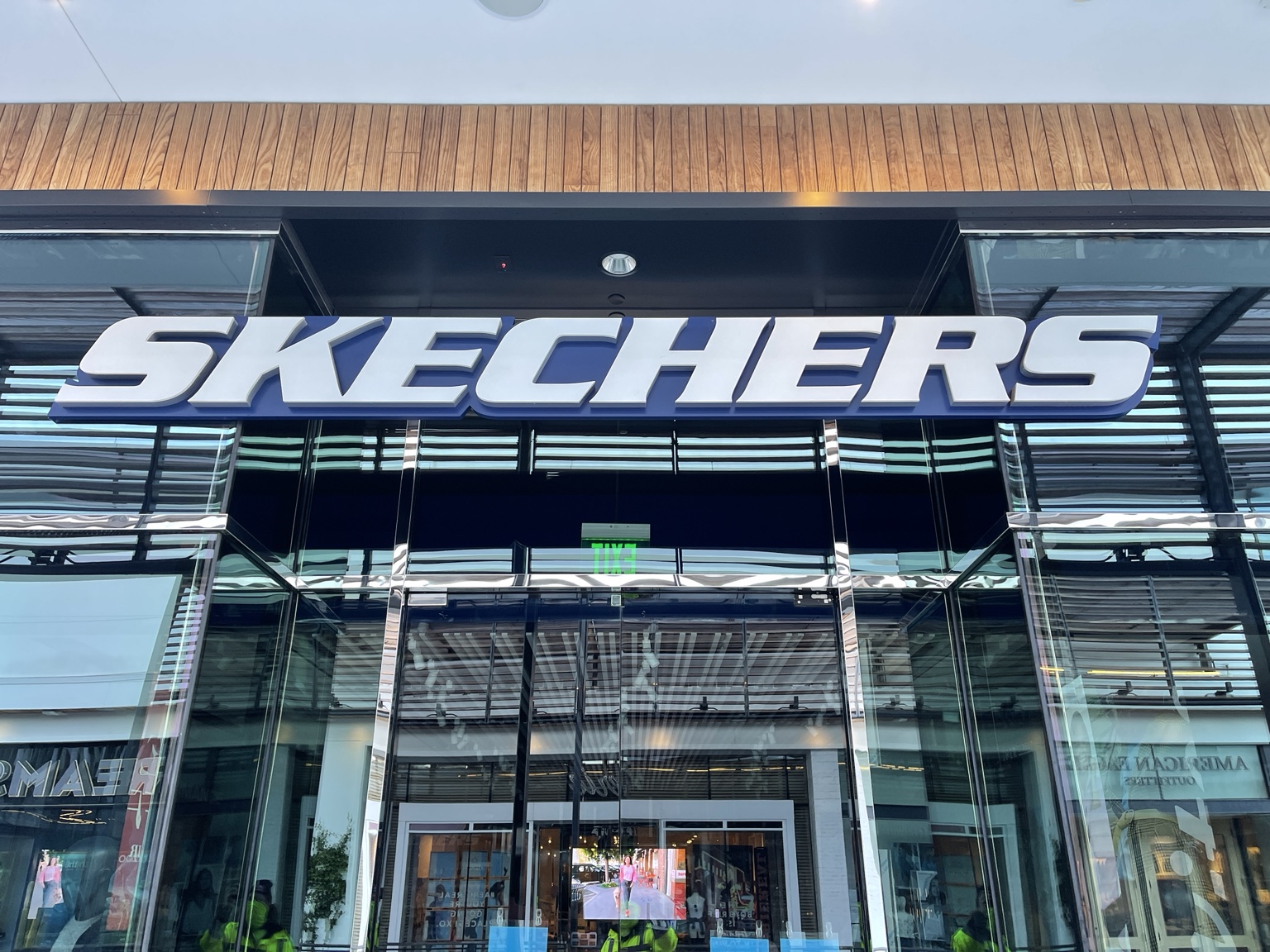 Skechers storefront and commercial project photo